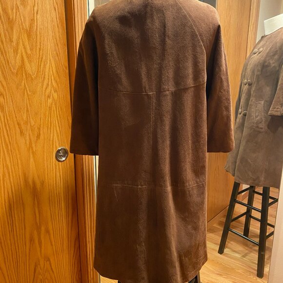 Double breasted faux suede coat. Brown. Medium. - Picture 5 of 7